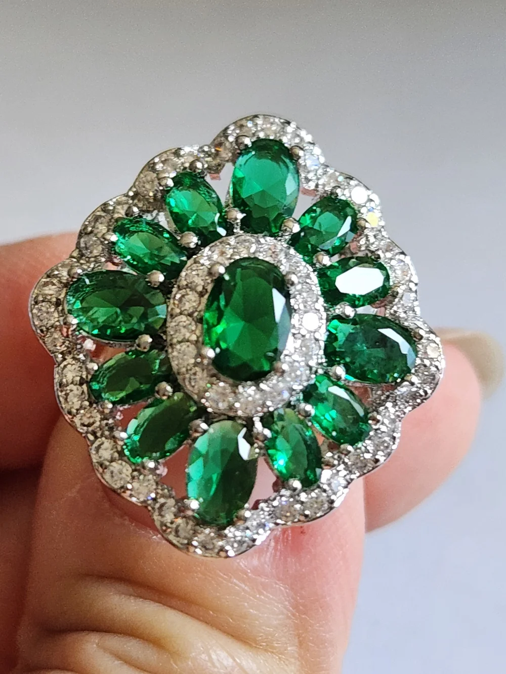 New 925 Silver Oval Cut Emerald Diamond Ring for Women